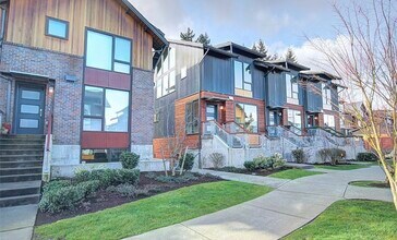 6546 32nd Ave NE in Seattle, WA - Building Photo - Building Photo