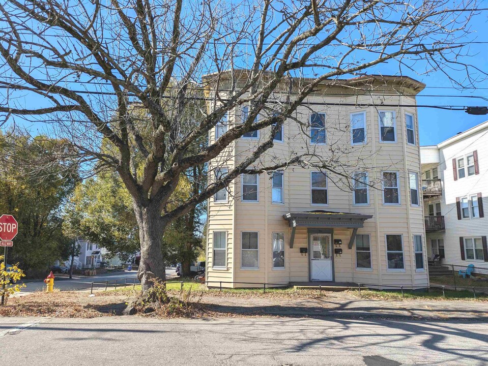 90 Wilson St-Unit -1 in Manchester, NH - Building Photo