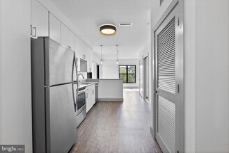 303 McMechen St in Baltimore, MD - Building Photo - Building Photo