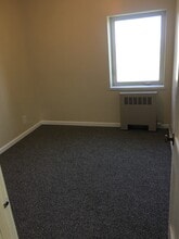 1600 Military St, Unit B14 in Port Huron, MI - Building Photo - Building Photo