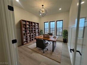 853 Club Dr W in Aurora, OH - Building Photo - Building Photo