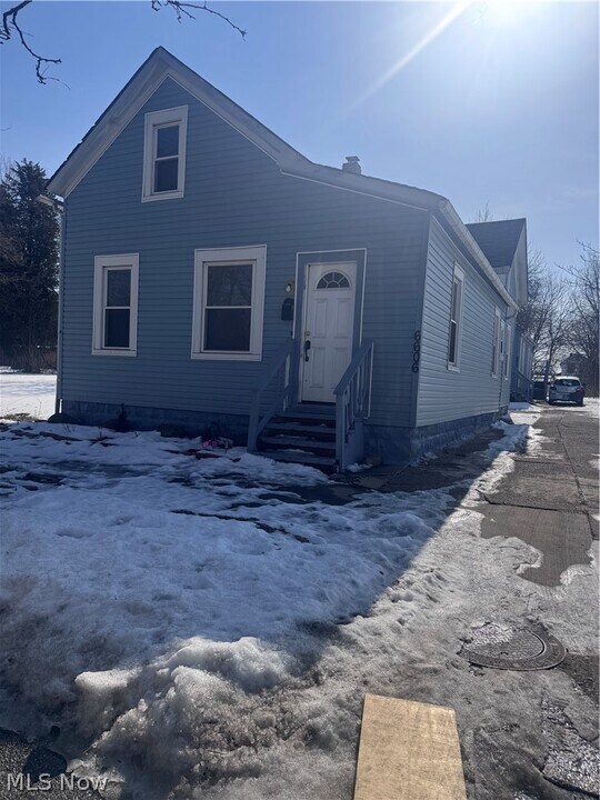6606 Charter Ave in Cleveland, OH - Building Photo