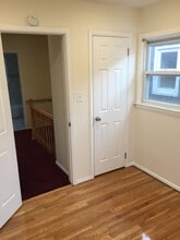 14 Ayres Ct in Bayonne, NJ - Building Photo - Building Photo