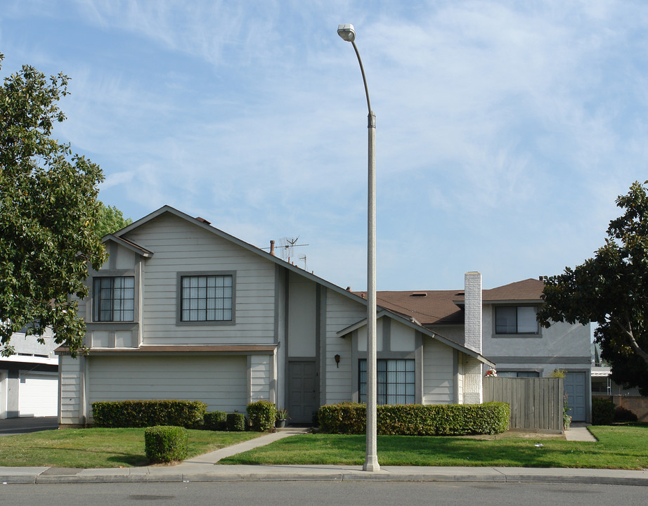 11388 Magnolia Ave in Riverside, CA - Foto de edificio