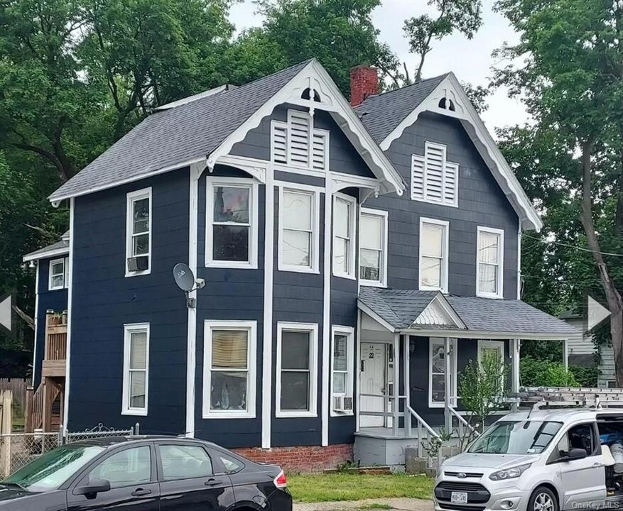 22 Franklin St in Port Jervis, NY - Building Photo