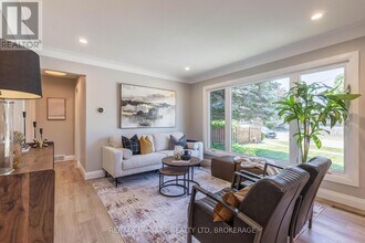 4612 Nancy Dr in Niagara Falls, ON - Building Photo - Building Photo