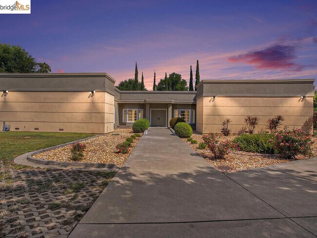 3431 Balfour Rd in Brentwood, CA - Building Photo - Building Photo