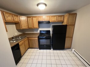 Bellreng Apartments in Niagara Falls, NY - Building Photo - Building Photo