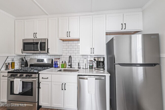 42 George St in Saratoga Springs, NY - Building Photo - Building Photo