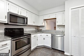 9525 Clocktower Ln in Columbia, MD - Foto de edificio - Building Photo