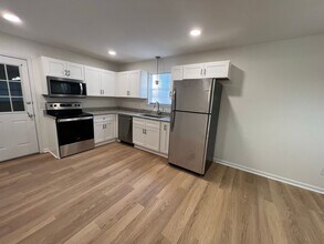302 Debbie Ln in Statesboro, GA - Building Photo - Building Photo