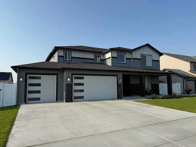 property at 4712 W Merlin St