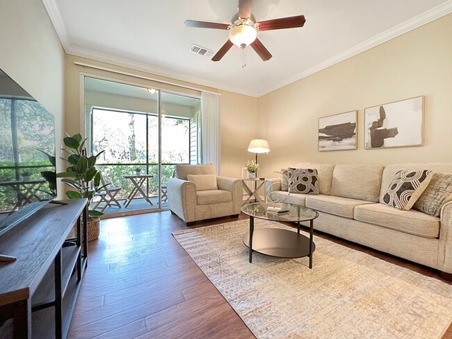 25150 Lovegrass Dr in Lutz, FL - Building Photo - Building Photo