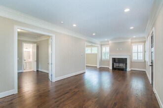 579 Elmwood Dr NE in Atlanta, GA - Building Photo - Building Photo