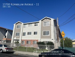 13700 Kornblum Ave. in Hawthorne, CA - Building Photo - Building Photo