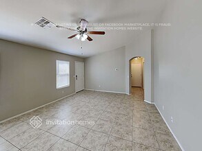 2325 W Hayden Peak Dr in San Tan Valley, AZ - Building Photo - Building Photo