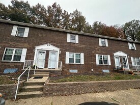 29 Campbell Dr in Parkersburg, WV - Building Photo