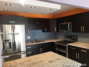 7051 Environ Blvd in Lauderhill, FL - Building Photo