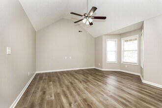7038 Steen Blvd in Smyrna, TN - Building Photo - Building Photo
