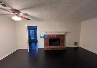 1877 McElvaney Ln NW in Lawrenceville, GA - Building Photo - Building Photo