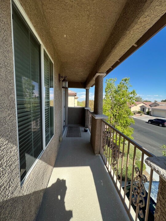 8312 Jo Marcy Dr in Las Vegas, NV - Building Photo
