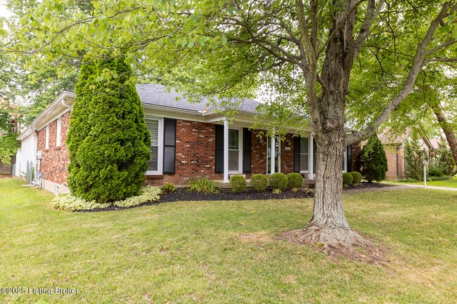 2901 Creekside Dr in Louisville, KY - Foto de edificio - Building Photo