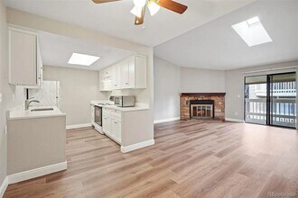 18133 E Kentucky Ave, Unit Spacious 3 bed, 2 bath in Aurora, CO - Foto de edificio - Building Photo