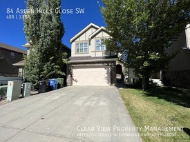 84 Aspen Hills Close SW