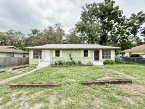 12011 Wanda Ave in New Port Richey, FL - Building Photo - Building Photo