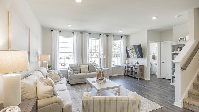 property at 527 N Palace Dr