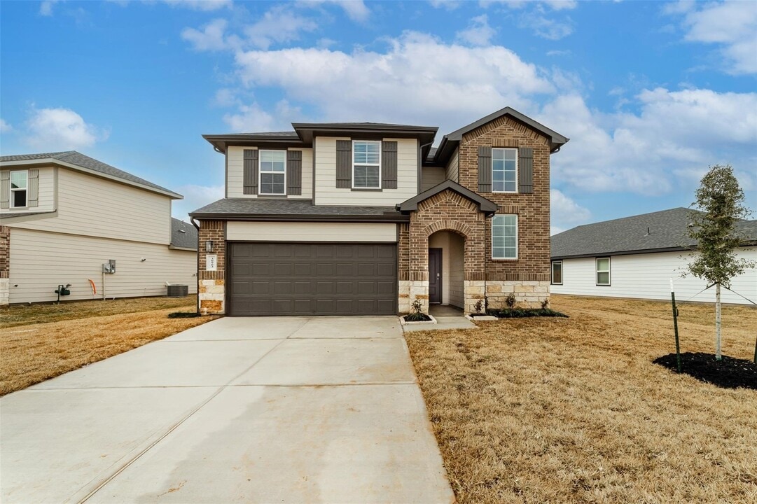 30903 Rockstock Rd in Fulshear, TX - Building Photo