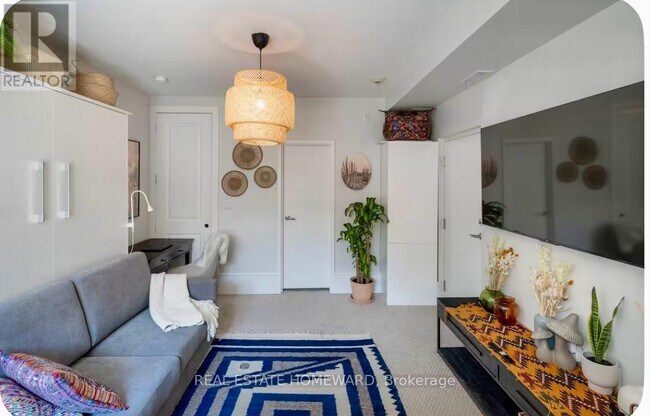 property at 336 Davenport Rd