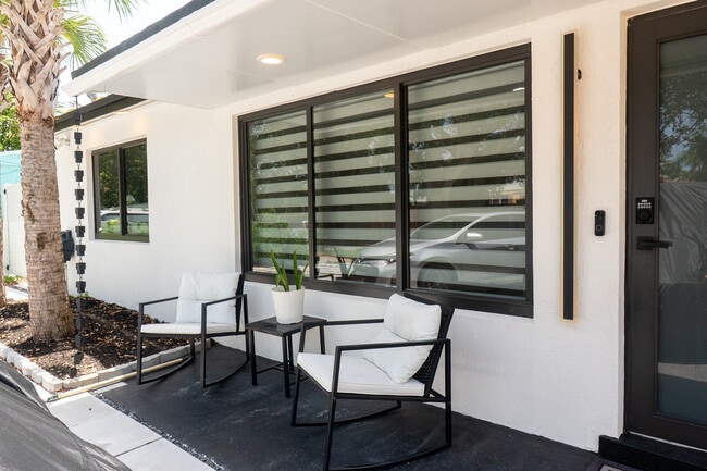 property at 2106 N 28th Ave