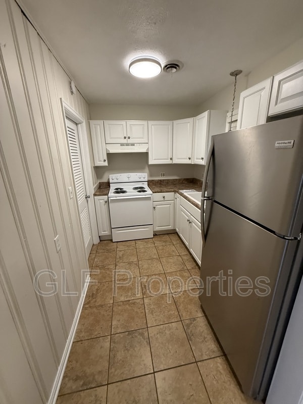 property at 605 N 13th St