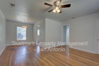 815 Rittiman Rd in San Antonio, TX - Building Photo - Building Photo