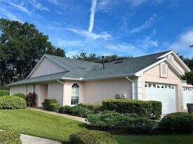 13 Enclave Dr in Winter Haven, FL - Building Photo