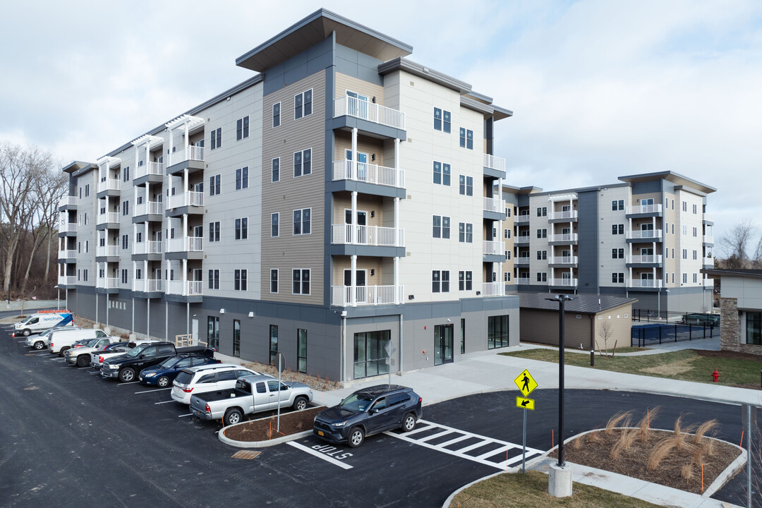 The Apex at Crossgates in Albany, NY - Building Photo