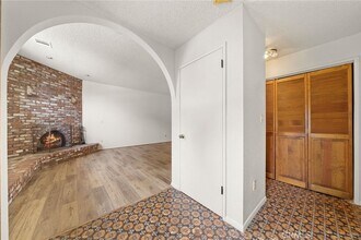 1330 Gates Ave in Manhattan Beach, CA - Foto de edificio - Building Photo