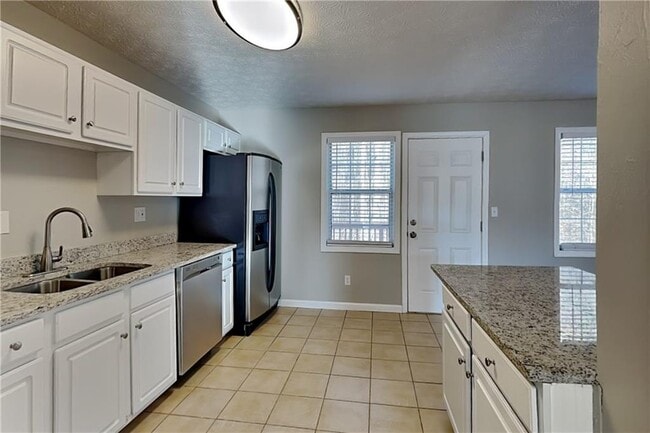 1067 Athena Ct in Acworth, GA - Building Photo - Building Photo