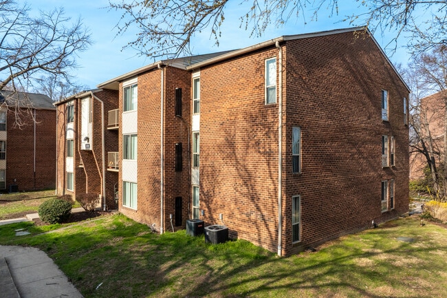 Aspen at Lake Trail in Columbia, MD - Foto de edificio - Building Photo