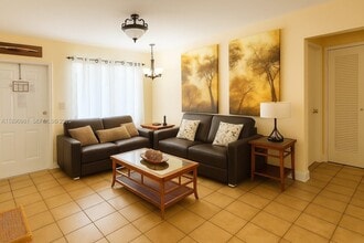 504 SW 10th St in Hallandale Beach, FL - Building Photo - Building Photo