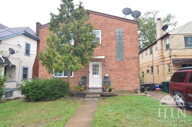 1411 Yarmouth Ave, Unit A in Cincinnati, OH - Foto de edificio - Building Photo