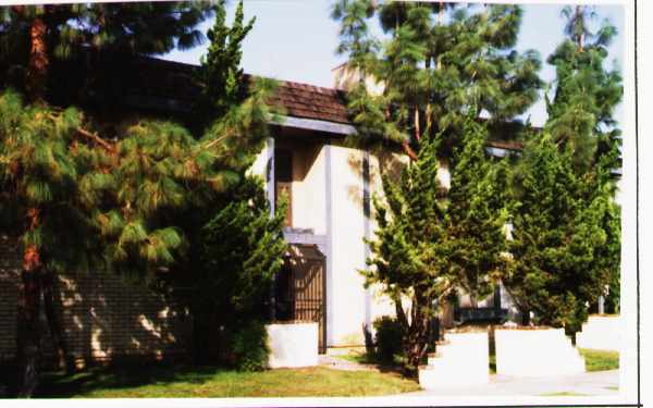 6943 Coldwater Canyon Ave in North Hollywood, CA - Building Photo - Building Photo