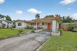 160 NW 34th St in Oakland Park, FL - Building Photo - Building Photo