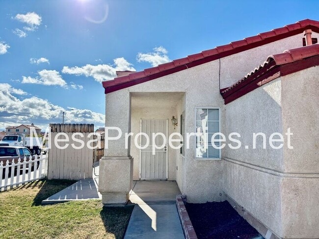 16953 Sorrento Ln in Victorville, CA - Building Photo - Building Photo