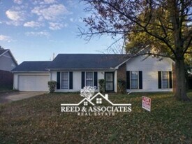 6854 Sauterne Cove in Memphis, TN - Building Photo