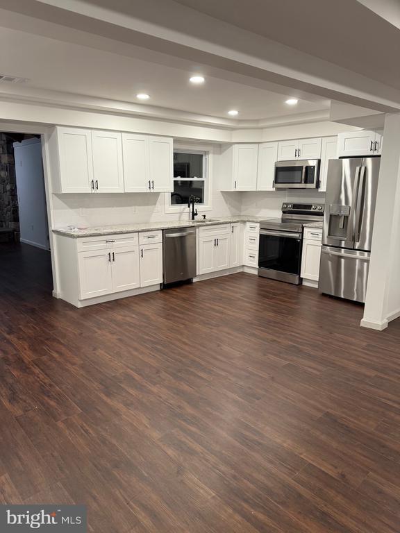 property at 73 Garland Ln