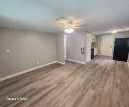 12319 N 9th St in Tampa, FL - Building Photo - Building Photo