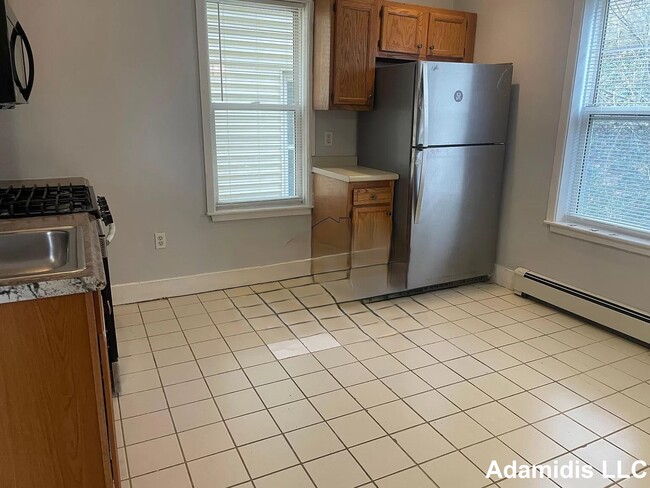 135 Marcella St, Unit #2 in Boston, MA - Building Photo - Building Photo