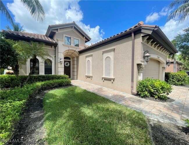 7302 Acorn Way in Naples, FL - Building Photo - Building Photo
